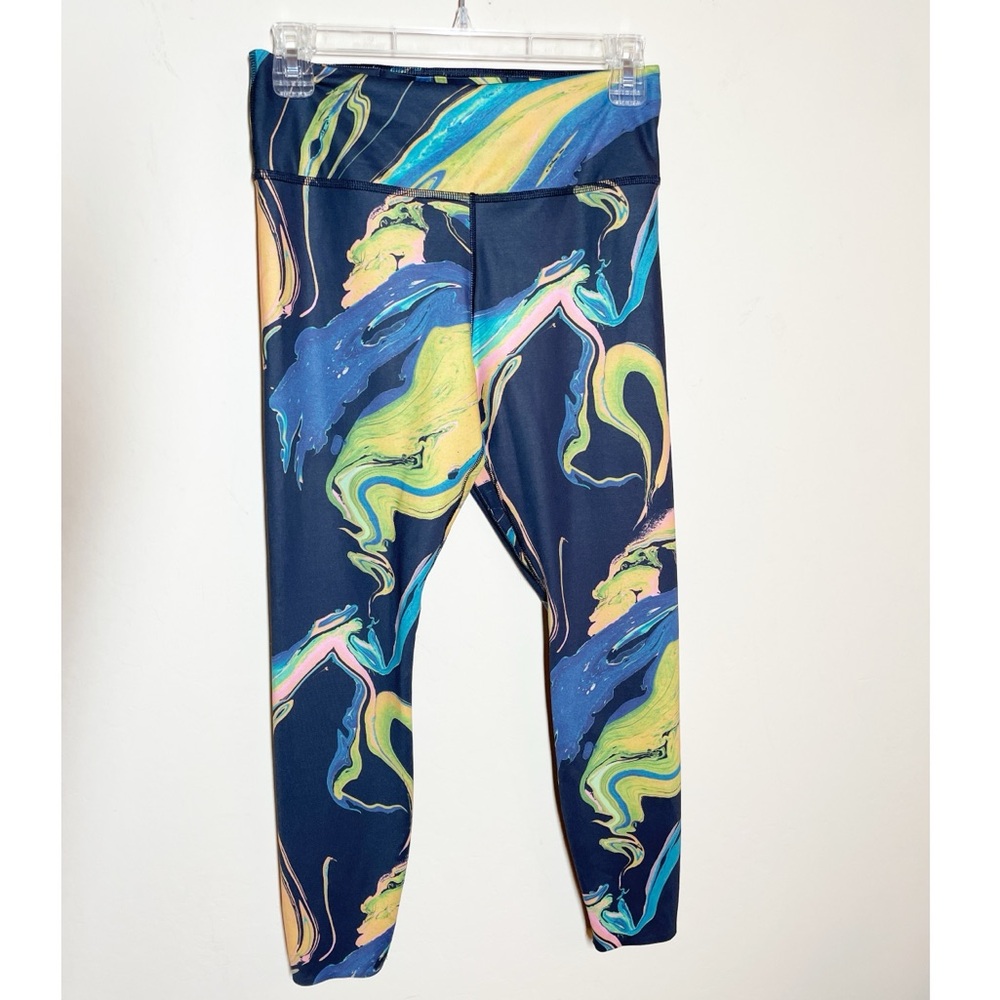 NIKE One luxe Marbled athletic tights. Size Medium